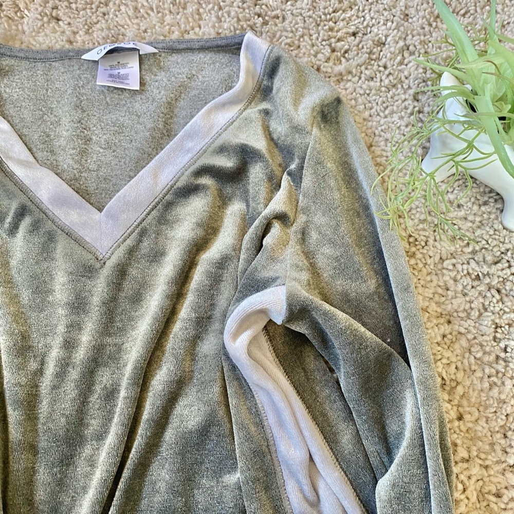 Unique 90s velvet George super soft casual shirt w racing stripes sides
